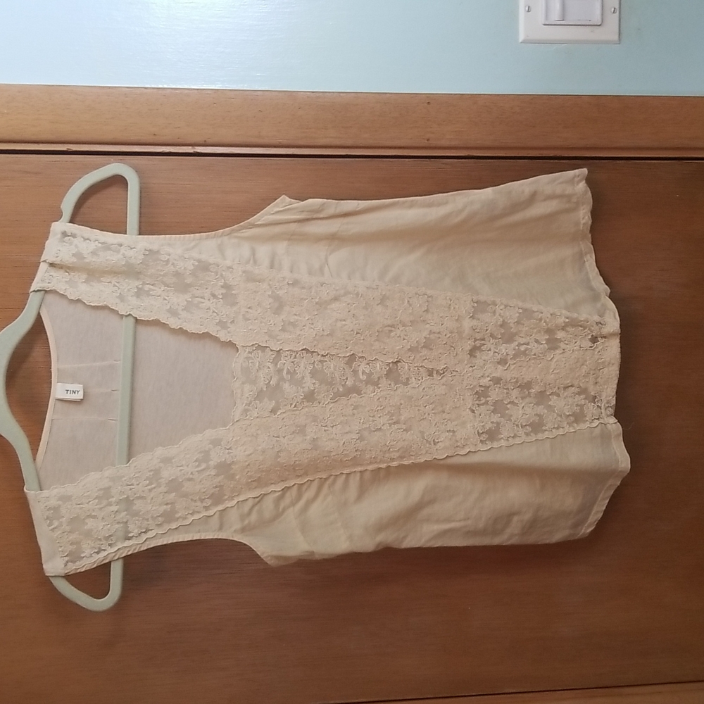 Anthropologie Tiny Lace Front Top Shirt Tank sz Small